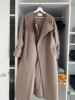 Winterjas Phase Eight van de Bijenkorf. Splinternieuw, Kleding | Dames, Jassen | Winter, Maat 38/40 (M), Beige, Nieuw, Ophalen of Verzenden