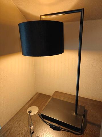 Mooie bureau lamp  beschikbaar voor biedingen