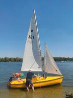Polyester open zeilboot Jol compleet zeilklaar + trailer, Watersport en Boten, Zeilen en Zeiltoebehoren, Ophalen, Zo goed als nieuw