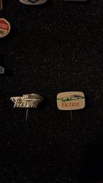2 Oude Victrix Speldje/Pin - Transport, Ophalen of Verzenden, Gebruikt, Transport, Speldje of Pin