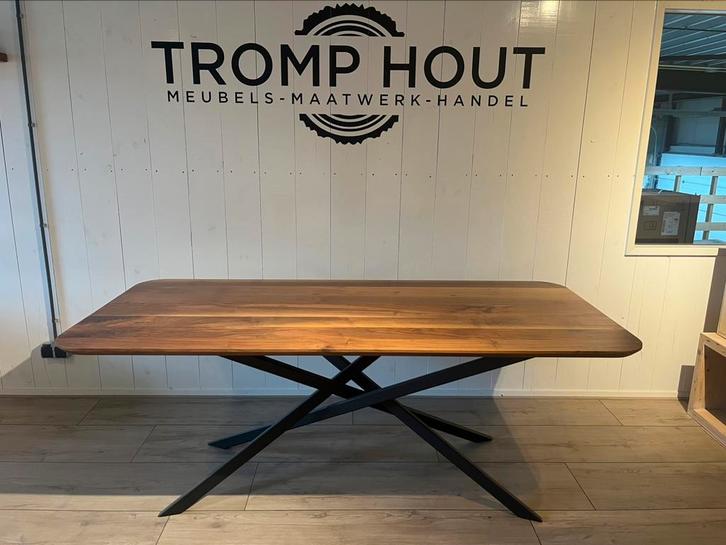 Noten eettafel 200 cm. Aanbieding!, Huis en Inrichting, Tafels | Eettafels, Nieuw, 50 tot 100 cm, 200 cm of meer, Vijf personen of meer