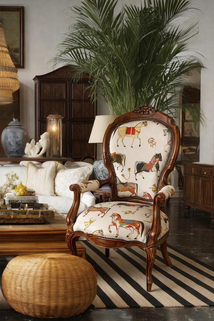 Antieke stoel met paardenbekleding, Huis en Inrichting, Fauteuils, Gebruikt, Hout, Minder dan 50 cm, Minder dan 75 cm, Ophalen of Verzenden