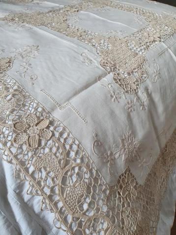 Tafelkleed Belgisch Kant 90x90 cm (ref 2003) beschikbaar voor biedingen