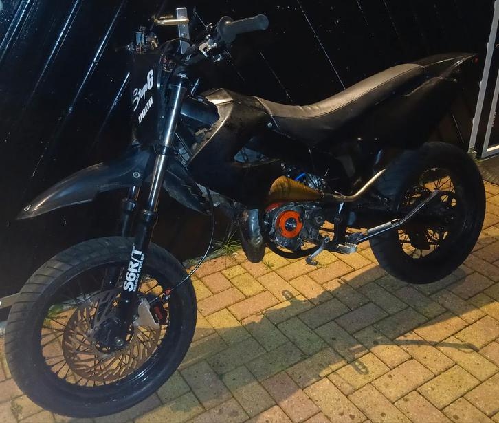 Derbi senda 2009 88cc airsal mhr polini stage 6 kenteken, Fietsen en Brommers, Brommers | Derbi, Zo goed als nieuw, Ophalen