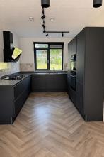 Bruynzeel Keuken met AEG Apparatuur en Granieten Blad, Ophalen, Zwart, Hoekkeuken, Graniet of Steen