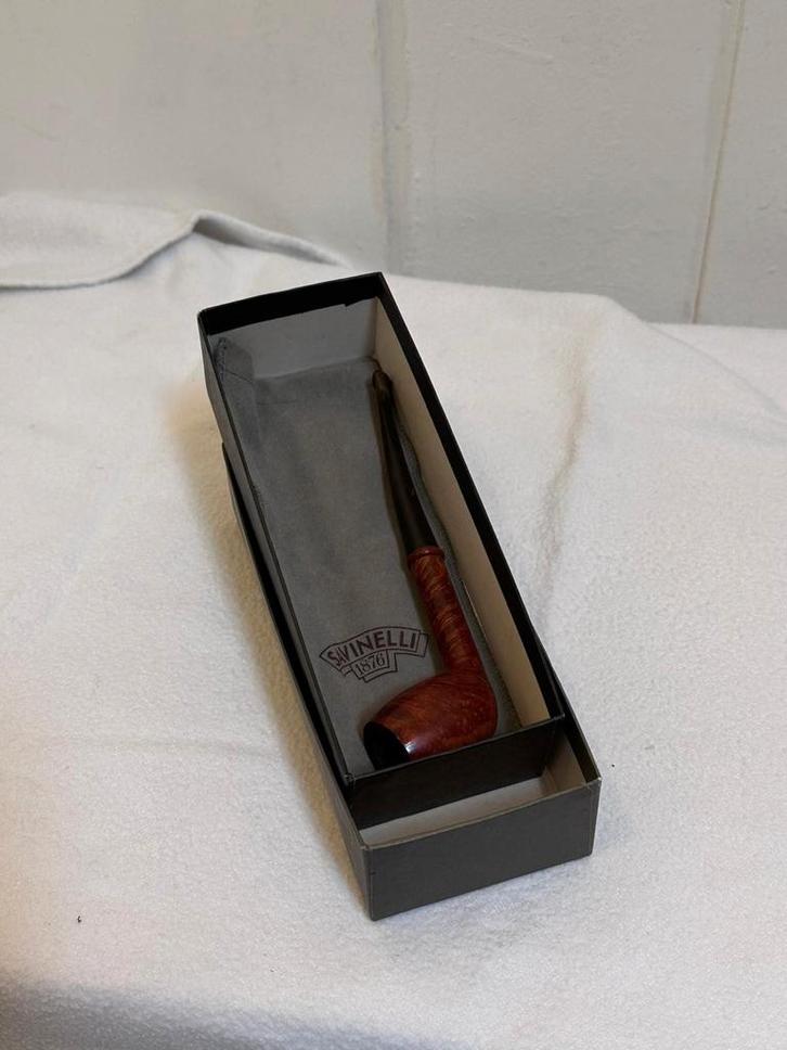 2 vintage pijpen van Savinelli en lorenzo, Verzamelen, Rookartikelen, Aanstekers en Luciferdoosjes, Gebruikt, (Water)pijp, Ophalen