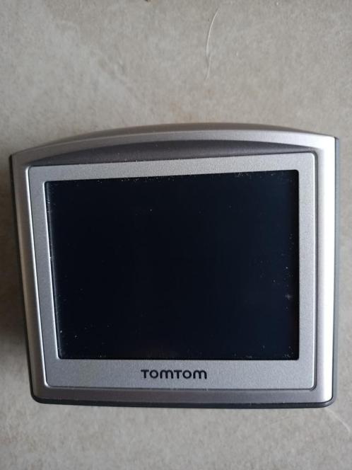 TomTom One inclusief autolader en carry case, Auto diversen, Autonavigatie, Gebruikt, Ophalen of Verzenden