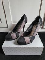 Leuke grijze/zwarte pumps, Pumps, Ophalen of Verzenden, Zo goed als nieuw, Graceland
