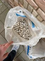 Zakken met witte sierkeien Gratis ophalen, Tuin en Terras, Grind, Keien en Split, Ophalen, Overige materialen, Wit, Zo goed als nieuw