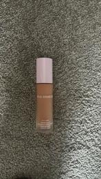 Kylie cosmetics jenner foundation, Sieraden, Tassen en Uiterlijk, Uiterlijk | Cosmetica en Make-up, Gehele gezicht, Make-up, Ophalen of Verzenden