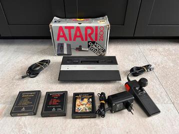 Atari 2600 junior in doos beschikbaar voor biedingen