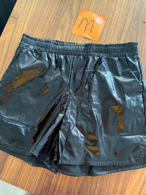 fetish short, lak short, zwart, maat M, partywear, Kleding | Heren, Badmode en Zwemkleding, Zwemshort, Maat 48/50 (M), Zwart, Ophalen of Verzenden