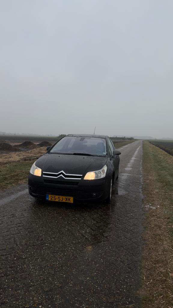 Citroën C4 1.6 16V Berline AUT 2006 Zwart, Auto's, Citroën, Bedrijf, C4, ABS, Android Auto, Apple Carplay, Bluetooth, Radio, Benzine