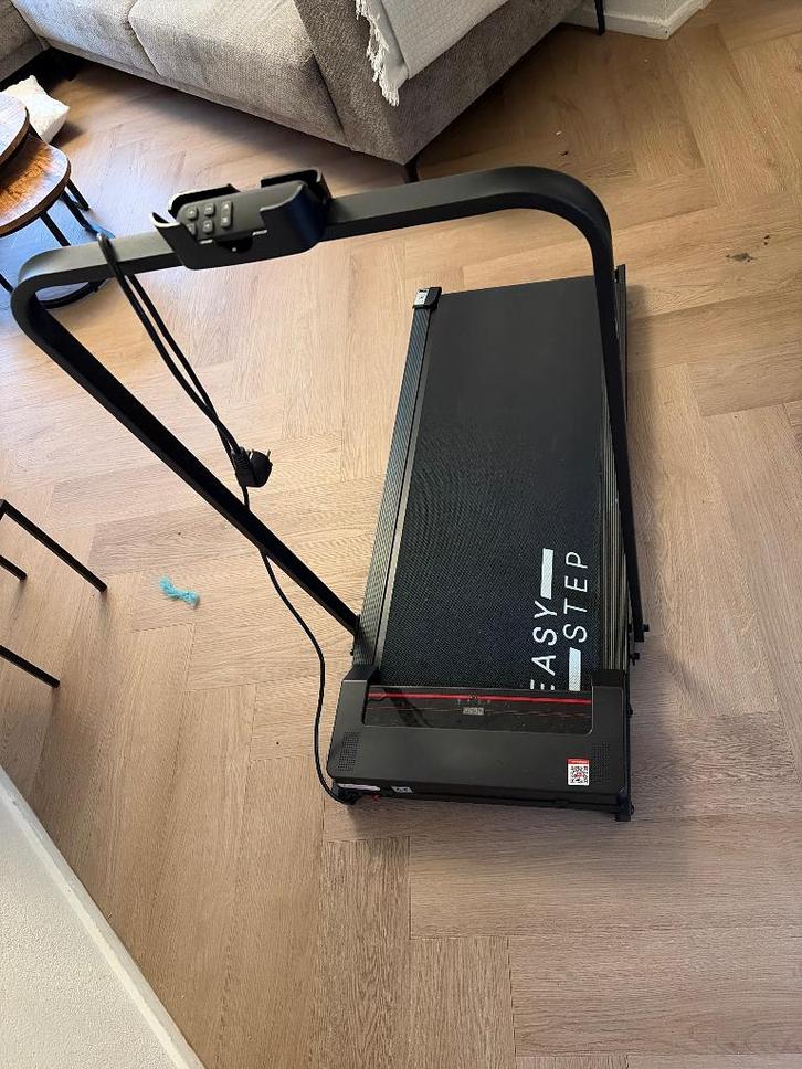 Easy Step loopband / walking pad – compact & stil, Sport en Fitness, Fitnessapparatuur, Zo goed als nieuw, Loopband, Benen, Ophalen of Verzenden