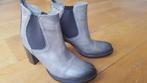 NIEUW enkellaarsje chelsea boots op hakken, Vera Gomma, Pumps, Nieuw, Ophalen of Verzenden, Grijs