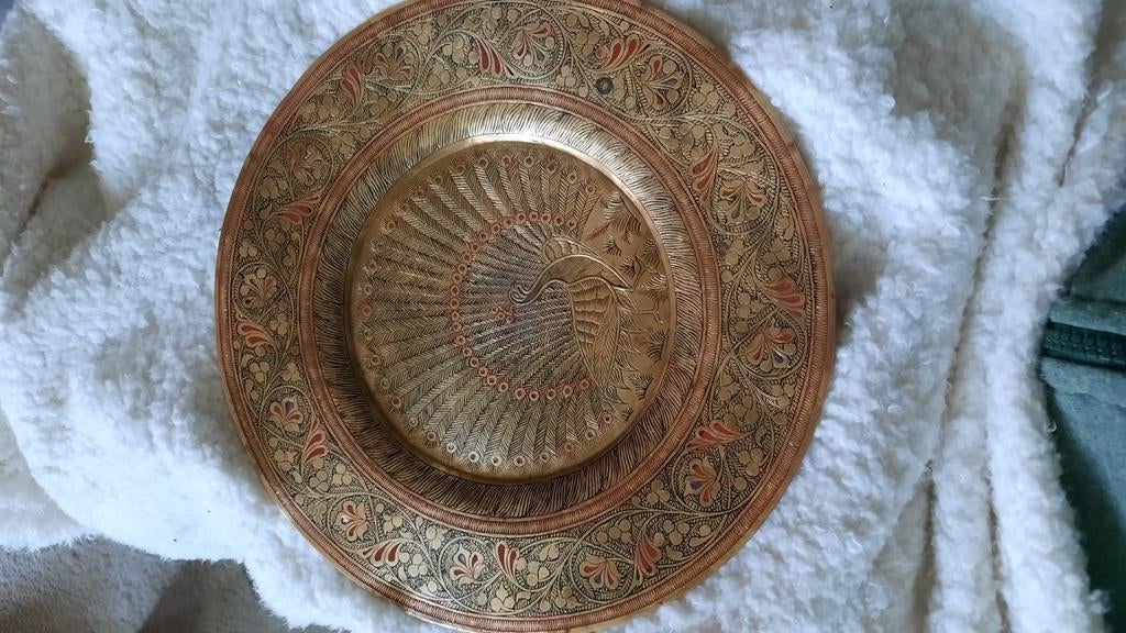 Antiek koperen bordje met gegraveerde pauw, Ophalen of Verzenden