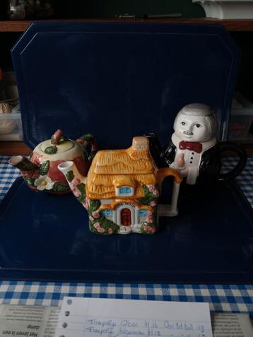 Theepotten.1 ober. 1 Bloemen blaadjes 1 tea house pot beschikbaar voor biedingen