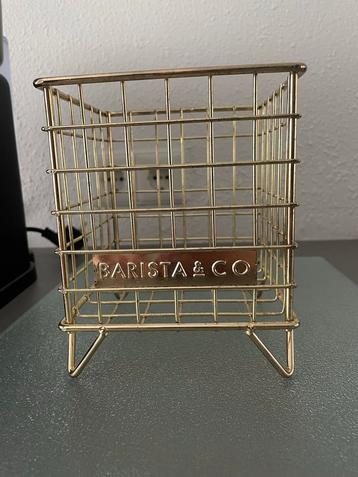 Goudkleurig Barista & Co koffiemandje beschikbaar voor biedingen