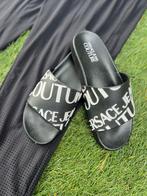 VERSACE JEANS zwarte badslippers mt 40(/39,5) -TIEN op Insta, Slippers, TIEN concepts, -, Zwart