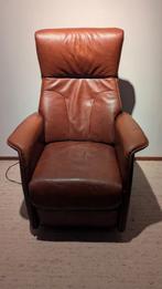 Elektrische sta op stoel met afstandsbediening, Huis en Inrichting, Fauteuils, Gebruikt, Ophalen of Verzenden, 75 tot 100 cm, Modern