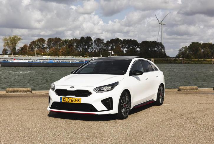 Kia ProCeed 1.6 T-GDI GT, Auto's, Kia, Bedrijf, ABS, Achteruitrijcamera, Adaptive Cruise Control, Airbags, Airconditioning, Android Auto
