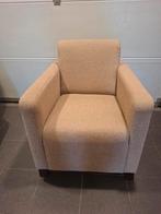 Strakke en compacte fauteuil, Huis en Inrichting, Fauteuils, Minder dan 75 cm, Ophalen of Verzenden, Zo goed als nieuw, Stof
