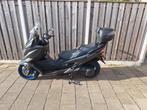 Suzuki Burgman 400cc slechts 1200km., 400 cc, Scooter, Particulier, 12 t/m 35 kW