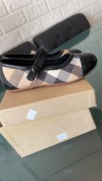 Orginele Burberry schoenen maat 27, Kinderen en Baby's, Ophalen of Verzenden, Zo goed als nieuw, Meisje, Schoenen