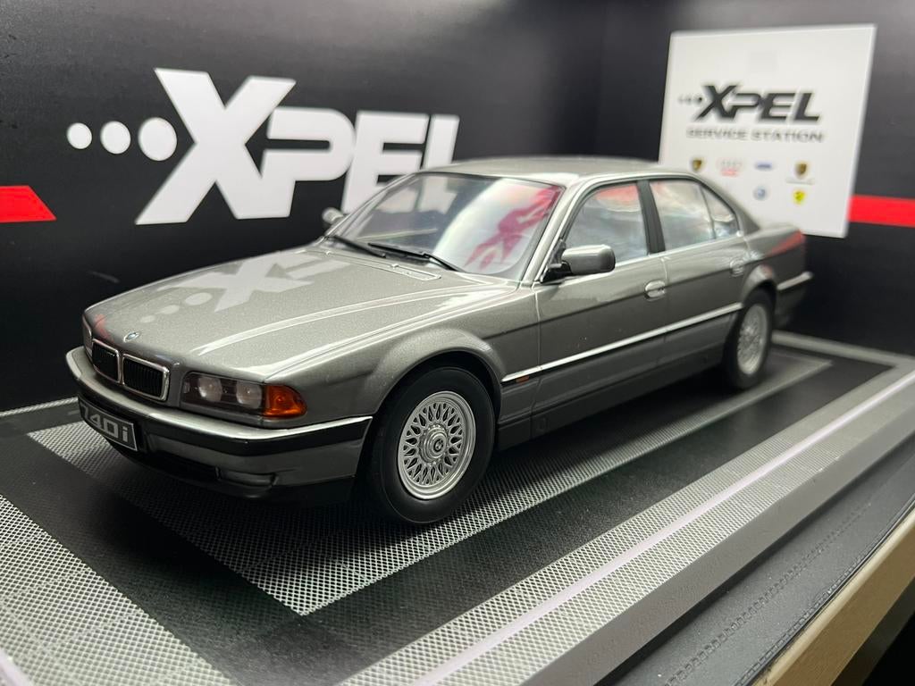 BMW 7-serie 740i E38 | KK Scale 1:18, Hobby en Vrije tijd, Modelauto's | 1:18, Zo goed als nieuw, Auto, Overige merken, Ophalen of Verzenden