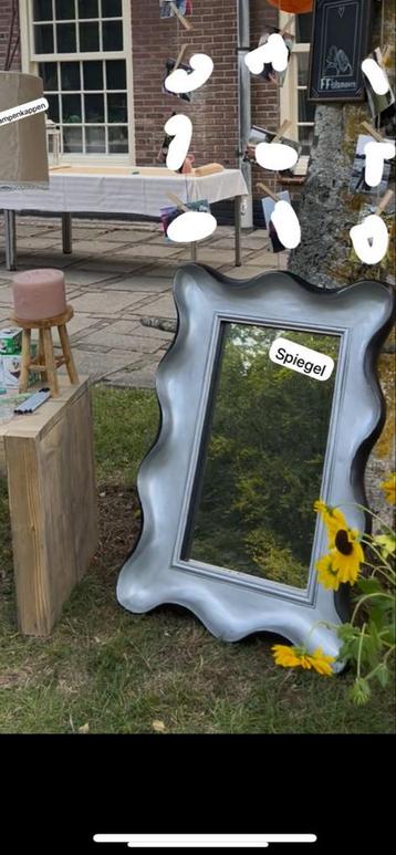 Zilveren zwarte spiegel Unieke Vorm beschikbaar voor biedingen