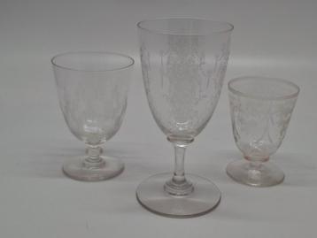 3 Art Nouveau Glazen (periode 1880 - 1914) beschikbaar voor biedingen