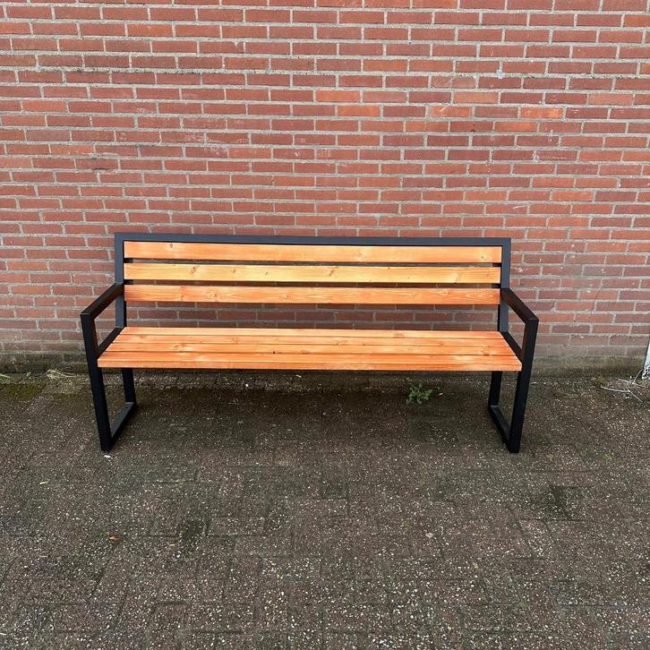 Tuinbank met hout & metalen frame – robuust en stijlvol, Tuin en Terras, Tuinbanken, Nieuw, Hout, Ophalen