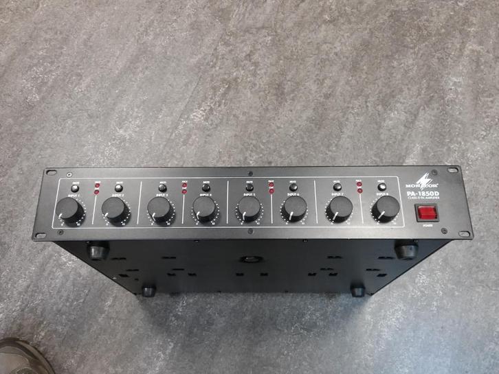 2 stuks Monacor PA-1850D professionele versterker 8x50 watt, Muziek en Instrumenten, Versterkers | Keyboard, Monitor en PA, Gebruikt