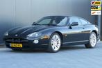 Jaguar XK8 4.2 V8 Coupé Facelift 298pk Navi NAP Leder Young, Auto's, Jaguar, Navigatiesysteem, Achterwielaandrijving, Gebruikt