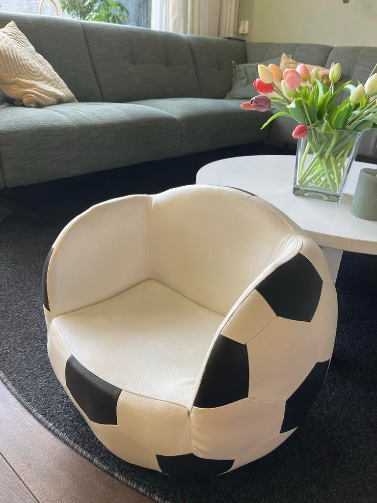 Kinderstoeltje voetbal, Ophalen, Overige materialen, Gebruikt, Wit