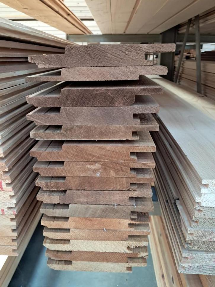 Partijtje ayous channelsiding 1,8x11 embossed, Doe-het-zelf en Verbouw, Hout en Planken, Zo goed als nieuw, Balk, Overige houtsoorten