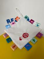 2432 bonbebe knuffellap lap wit met labels, Kinderen en Baby's, Speelgoed | Knuffels en Pluche, Ophalen of Verzenden, Zo goed als nieuw