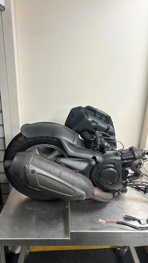 Piaggio hexagon 125cc blok / plug & play / papieren 2takt 2t, Motoren, Tuning en Styling, Ophalen