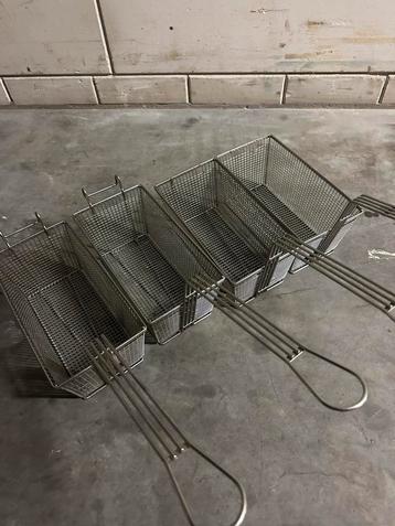 Rvs frietuur mandjes beschikbaar voor biedingen