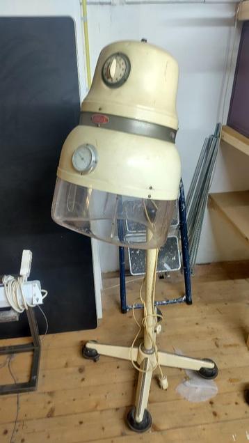 retro vintage haardroger beschikbaar voor biedingen