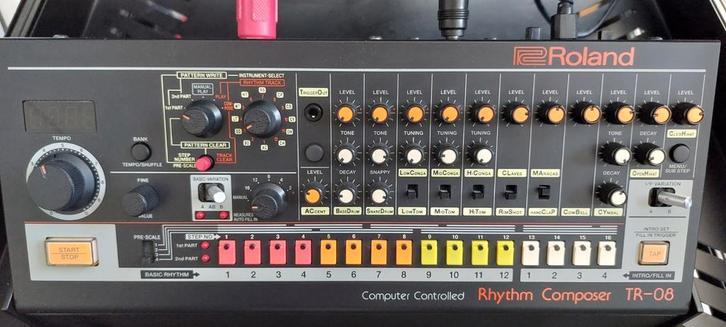 Roland TR-08 Rhythm Composer - drumcomputer 808 kloon, Muziek en Instrumenten, Drumcomputers, Gebruikt, Roland, Ophalen of Verzenden