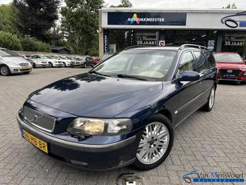 Volvo V70 2.4T 200PK Automaat Comfort Line Leder|Cruise|Trek beschikbaar voor biedingen