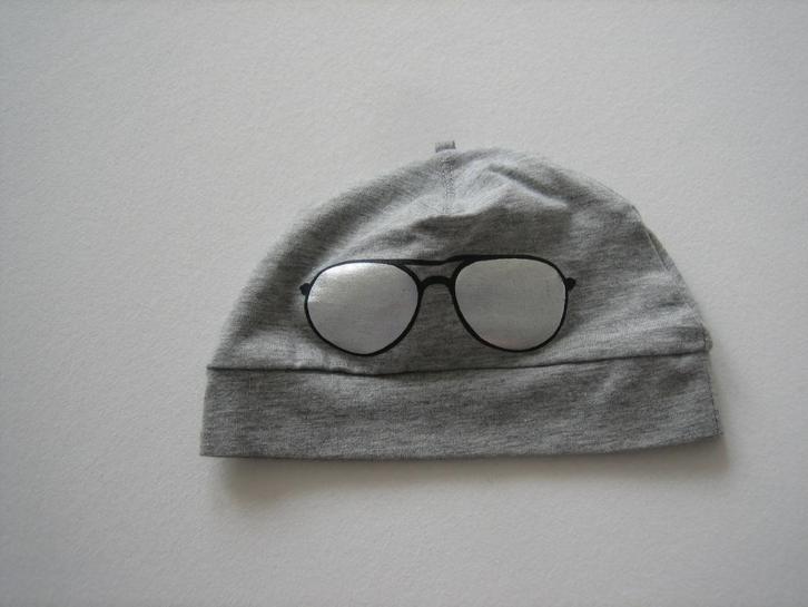 grappig mutsje, H&M NIEUW! ongedragen, Kinderen en Baby's, Babykleding | Maat 62, Nieuw, Jongetje of Meisje, Nacht- of Onderkleding