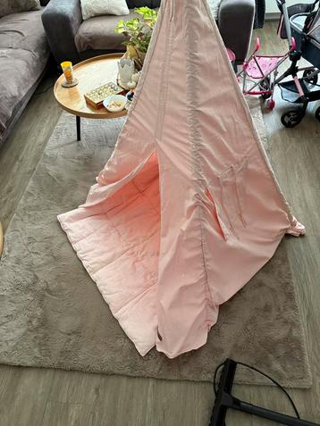 Roze Tipi Tent - Zo goed als nieuw! beschikbaar voor biedingen