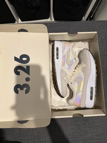 Nike Air Max 1 La Ville Lumière beschikbaar voor biedingen