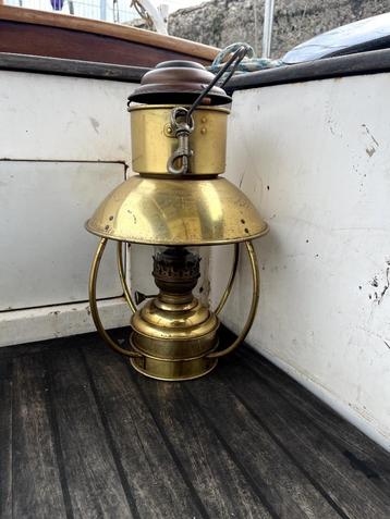 bootlamp beschikbaar voor biedingen