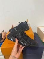 Louis Vuitton LV Runner Tatic Sneaker Black, Kleding | Heren, Schoenen, Ophalen of Verzenden, Nieuw, Zwart