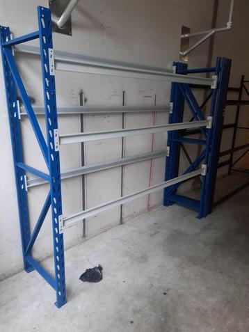 nette krattenstelling 210x60x212 beschikbaar voor biedingen