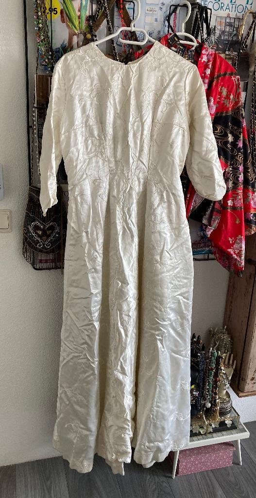 Brocante kanten satijn boho vintage wit bruidsjurk trouwjurk, Kleding | Dames, Trouwkleding en Trouwaccessoires, Gedragen, Trouwjurk