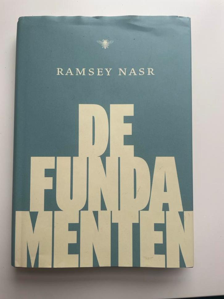 Ramsey Nasr - De fundamenten, Boeken, Literatuur, Zo goed als nieuw, Ophalen of Verzenden